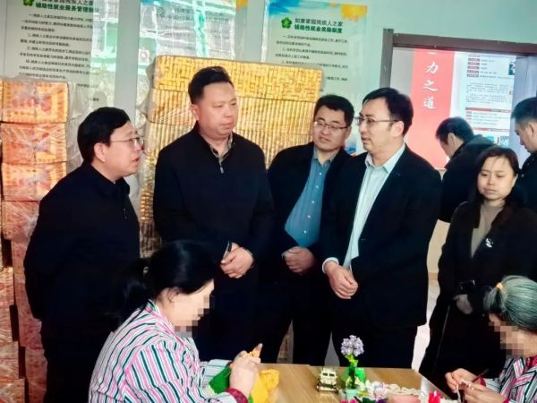 省殘聯(lián)權(quán)益保障和教育就業(yè)部三級(jí)調(diào)研員陳小虎調(diào)研泰安心康醫(yī)院“如康家園”