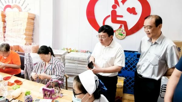 用心點(diǎn)亮殘疾人的就業(yè)夢(mèng)---泰安市“如康家園”建設(shè)工作現(xiàn)場觀摩團(tuán)走進(jìn)泰安心康醫(yī)院“如康家園”