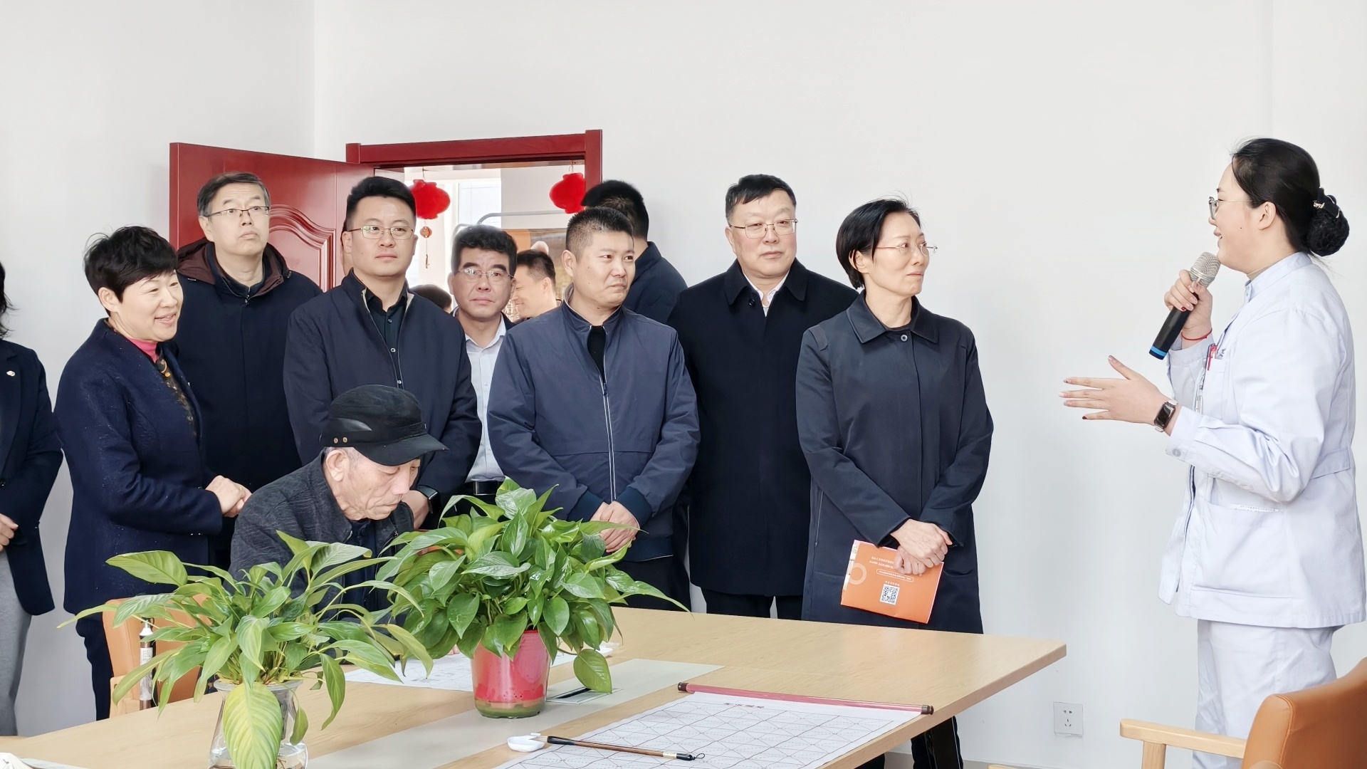 省政協(xié)社會(huì)法制委員會(huì)調(diào)研組蒞臨泰安市弘康頤養(yǎng)中心調(diào)研